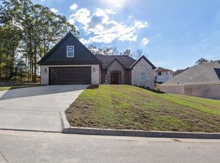 517 Valley Oak Dr, Sherwood, AR 72120