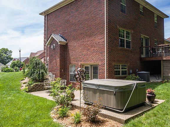 Hot tub, patio,firpit