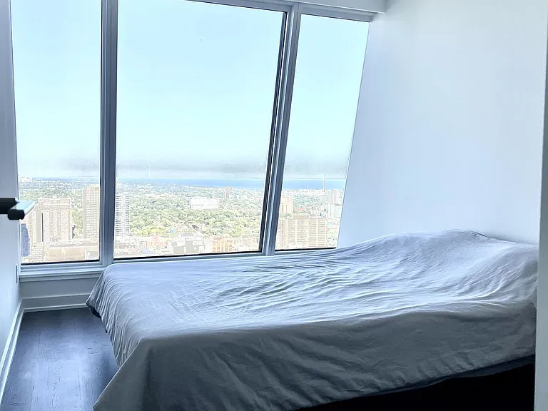 8 Wellesley St W #5507 — Photo 8