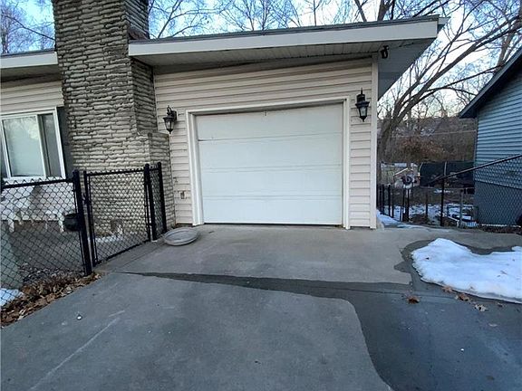 2nd image of 1437 N 75th Dr
