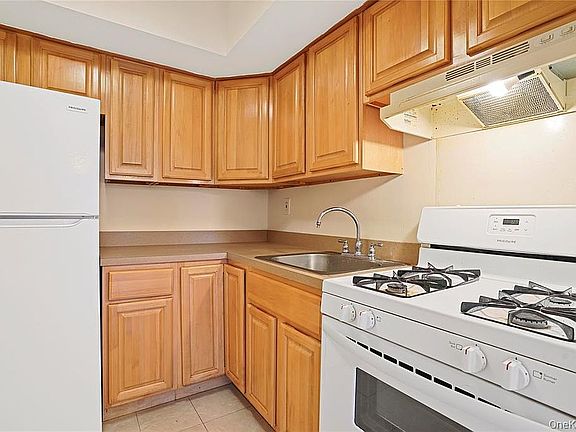 2nd image of 15317 78th St APT A