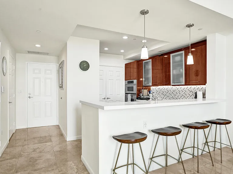 1819 SE 17th St #1601 — Photo 3