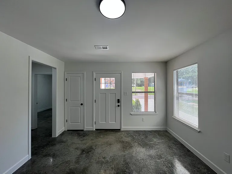 738 Hazelwood Rd — Photo 1