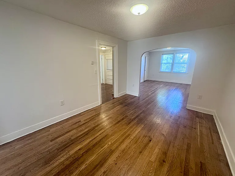 1690 Litchfield Tpke #2 — Photo 8