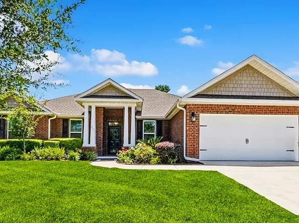 221 Sweet Tea Ln, Freeport, FL 32439
