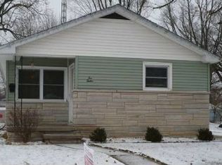 1012 Canterbury Dr, South Bend, IN
