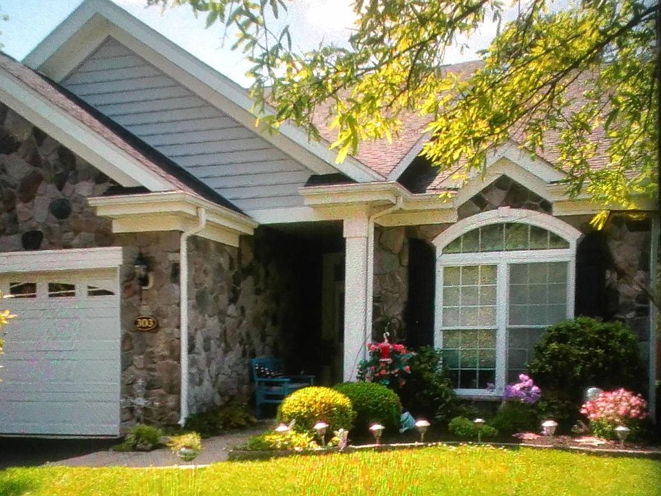 1st image of 303 Bittlewood Ave
