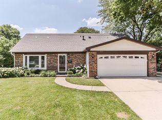 529 W Weathersfield Way, Schaumburg, IL 60193