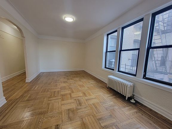 2nd image of 351 Marine Ave APT E2