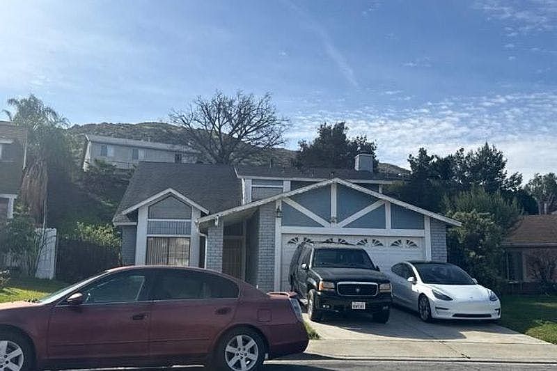 1st image of 14571 Long View Dr