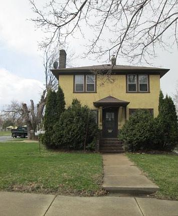 3rd image of 995 Allen Ave