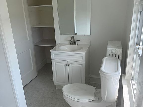 5th image of 88 Chestnut St #C