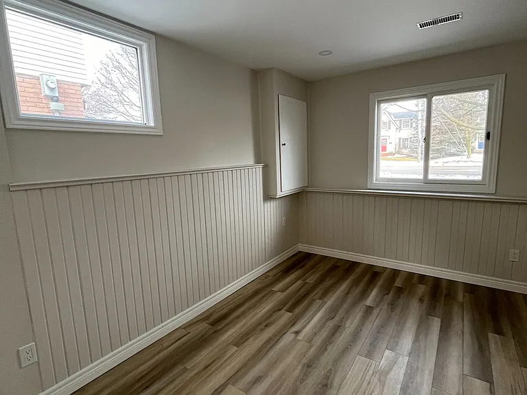 353 Imperial Rd S — Photo 9