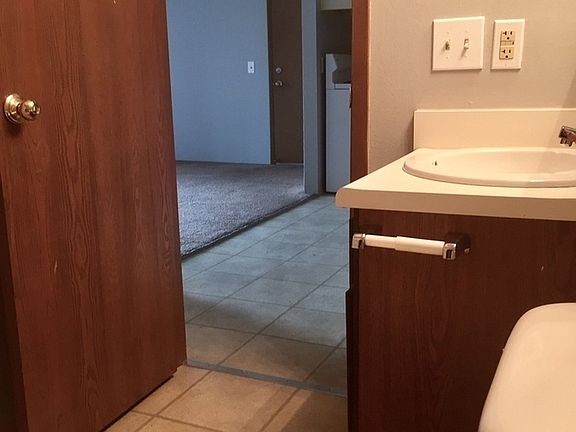 5th image of 1456 42nd St SE APT 2
