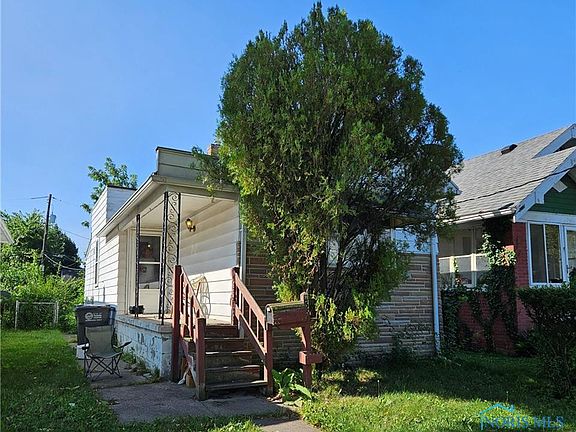 2nd image of 238 E Weber St