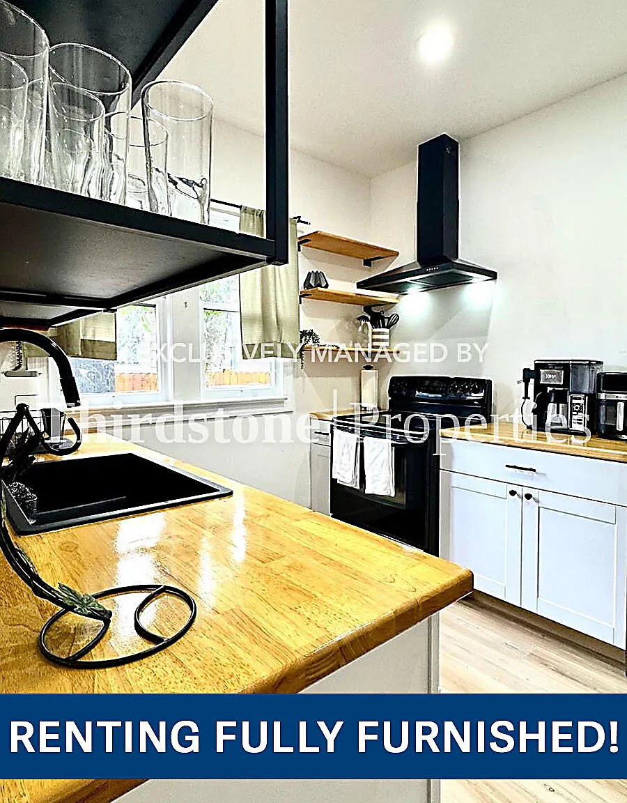 2518 Dellwood Ave — Photo 2