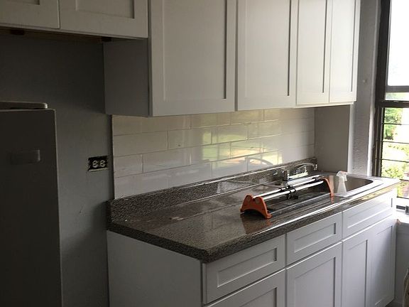 4th image of 210 W 262nd St APT 4B
