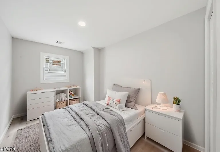 551 Schuyler Ave #2 — Photo 8
