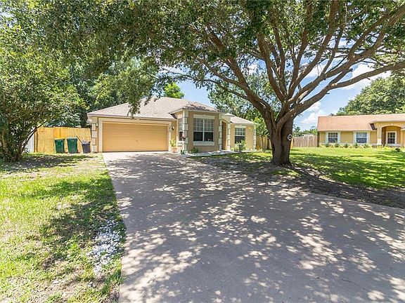 2nd image of 3013 E Beaumont Ln