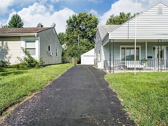 5th image of 409 Alexander Dr
