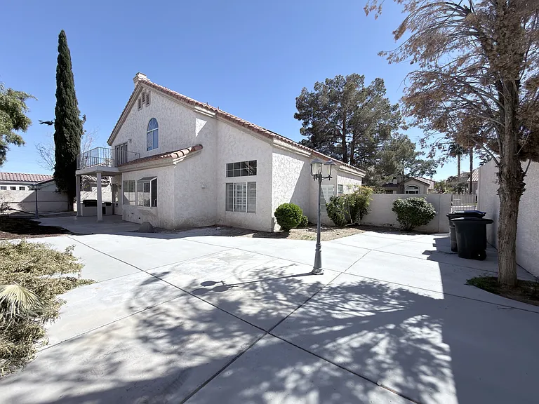 7620 Marluna Ct — Photo 29
