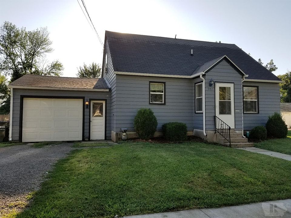 1st image of 907 S 11th St