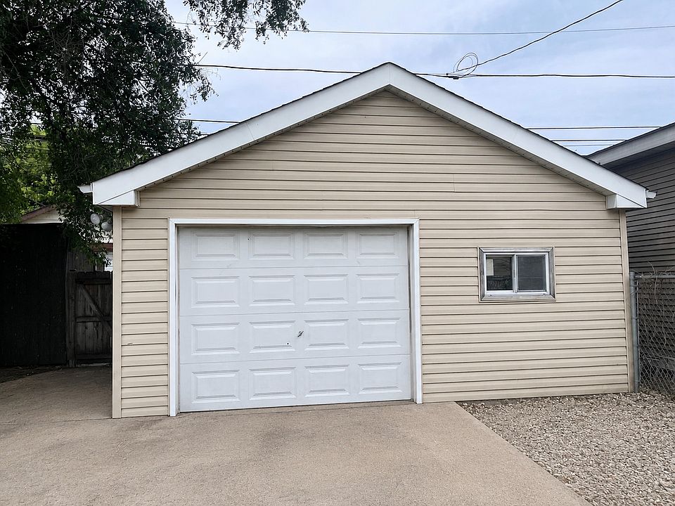 2nd image of 4844 W Gunnison St