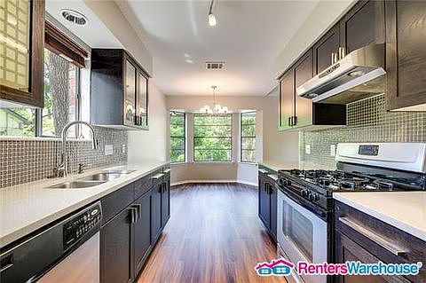 3rd image of 4504 Oak Creek Dr