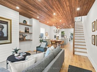 112 Maria St, Toronto, ON M6P 1W4