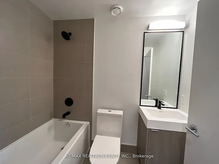 250 Lawrence Ave W #401 — Photo 11