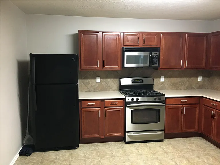 18102 Rexine Ln — Photo 5