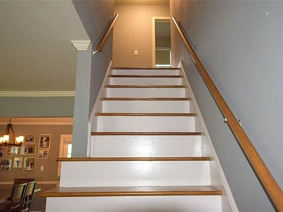 4th image of 9548 Woodson St