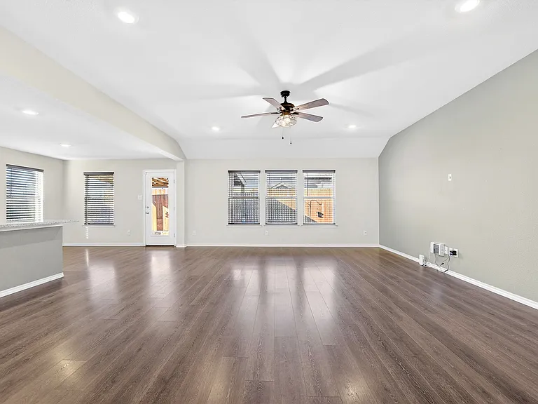 114 Harvard Blvd — Photo 20