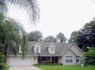 16 Palm Dr, Yalaha, FL 34797