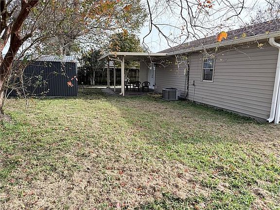 2nd image of 2652 Kirkwood Dr