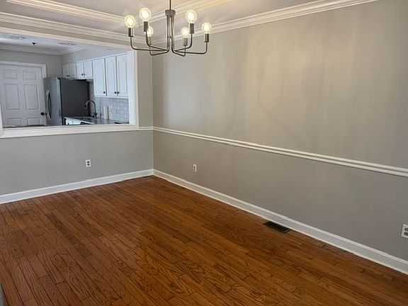 3rd image of 4102 Mason Woods Ln