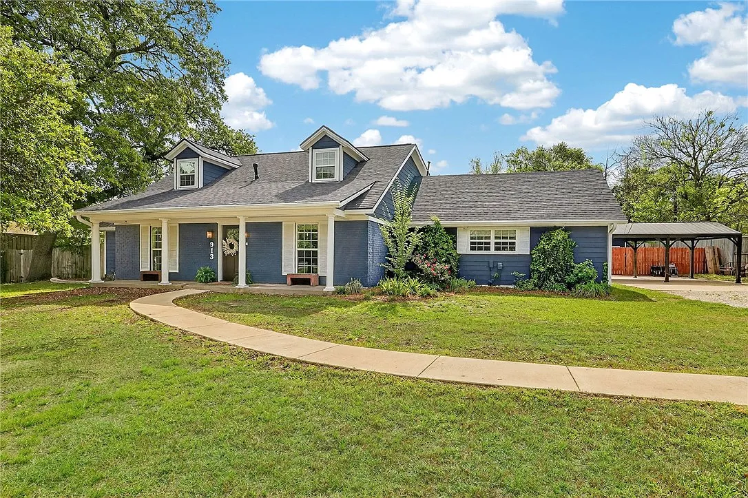 4 bed, 3162 sqft, $5,000 — Photo 1