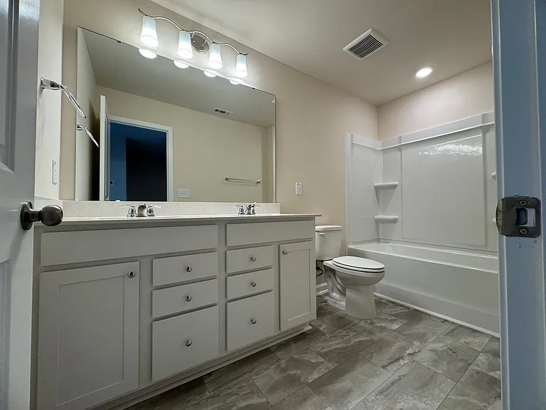 877 Falls Grove Trl — Photo 18