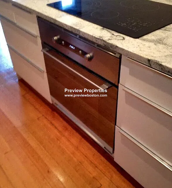 1 bed, $2,595 — Photo 2