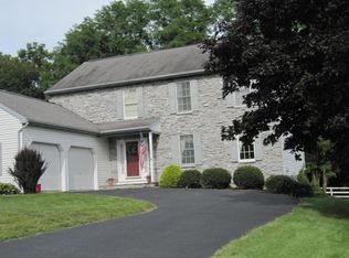 2117 Saddleridge Rd, Lancaster, PA 17601