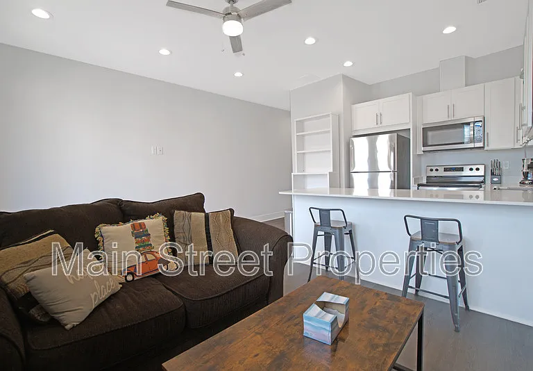 379 Clubbs St — Photo 4