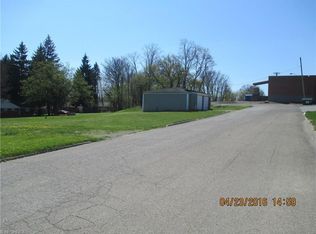 2129 E Midlothian Blvd, Struthers, OH 44471