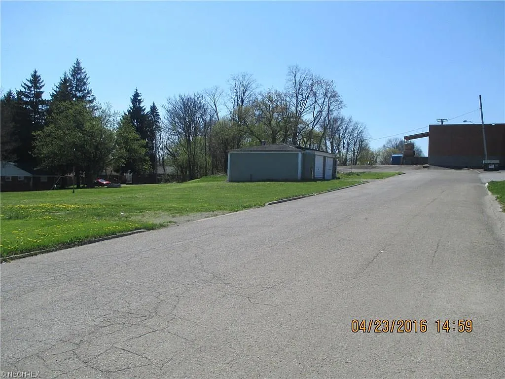 2129 E Midlothian Blvd photo 1