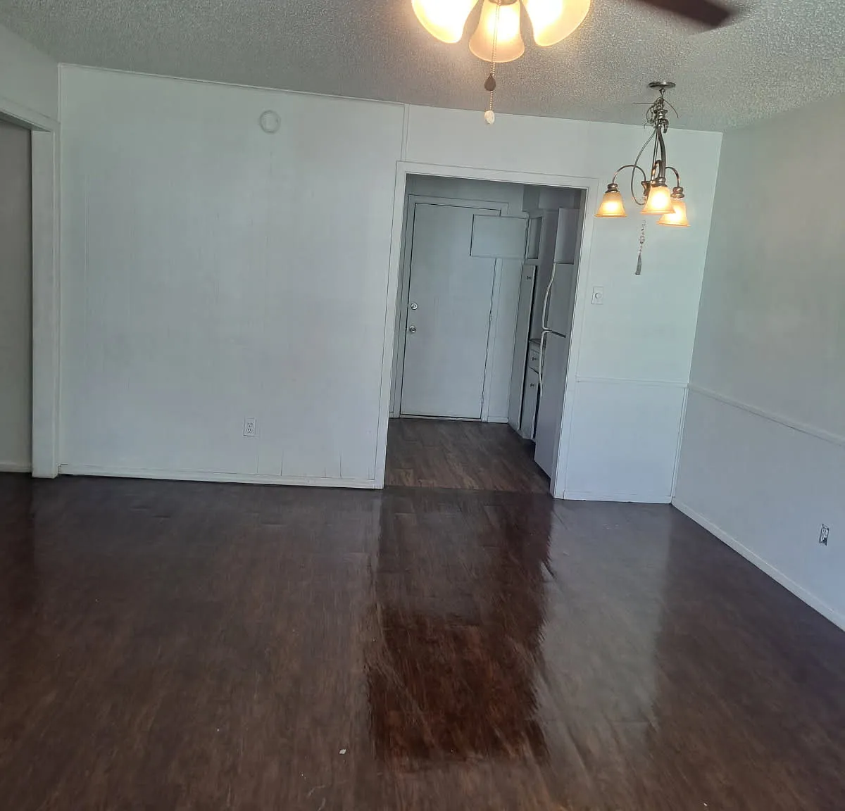 2 bed, $700 — Photo 1