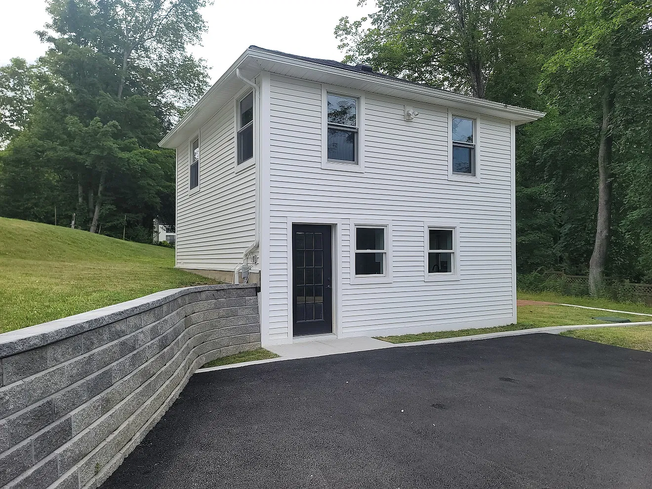 1 bed, 1.5 bath, 850 sqft, $3,000 — Photo 1