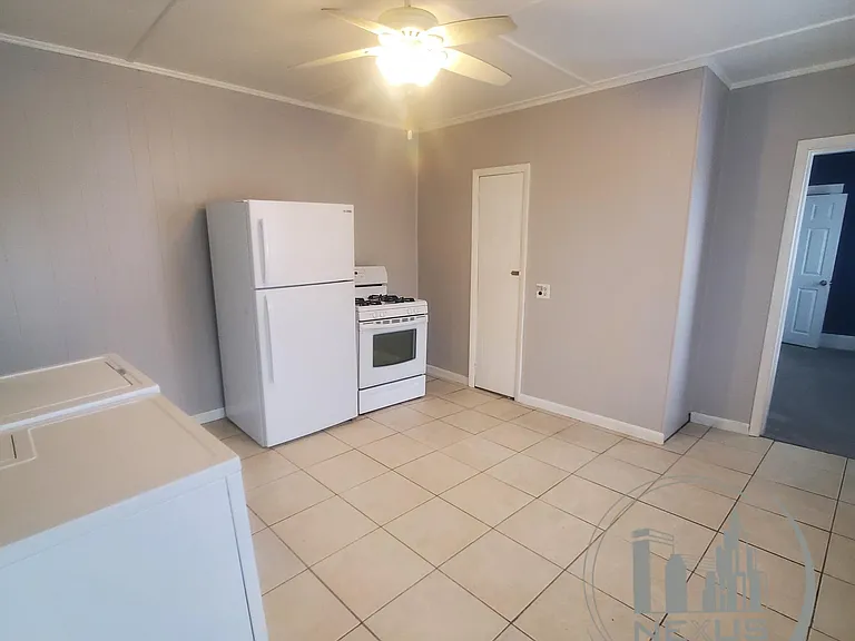 142 Lamb St #1 — Photo 23