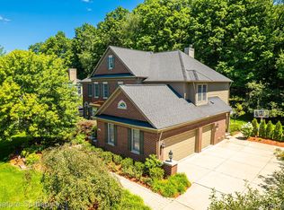 16324 Brook Trout Ln, Northville, MI 48168