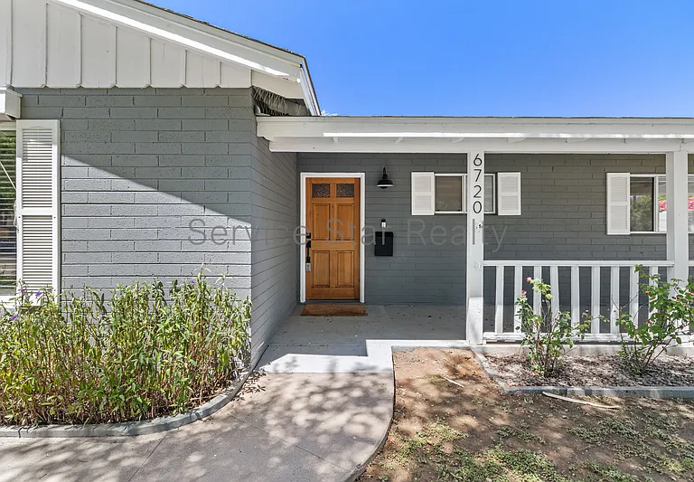6720 N 12th Pl — Photo 3
