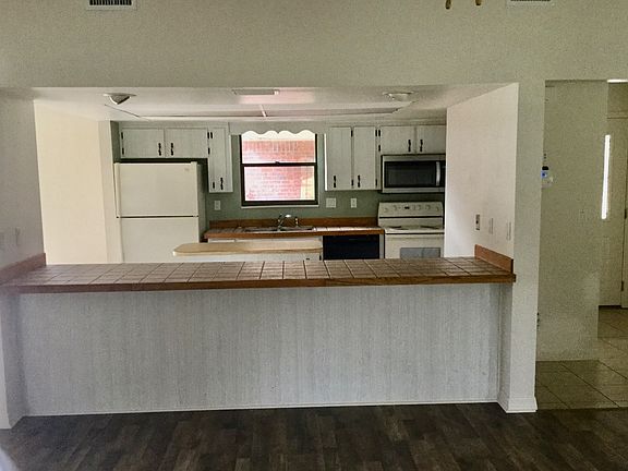 3rd image of 116 NW Egret Ln