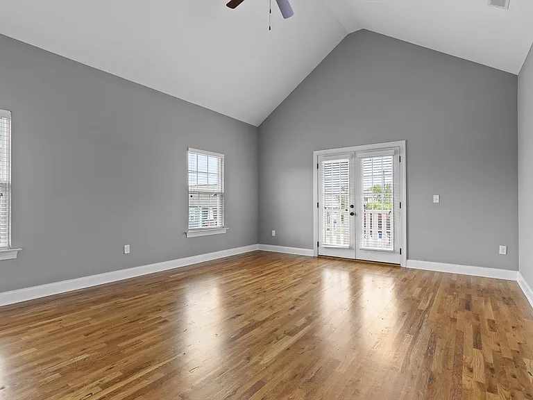 132 W 19th St — Photo 30